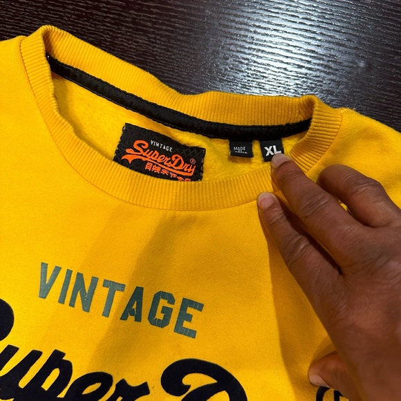 Men’s yellow & black super dry crew neck sweatshirt - Picture 2 of 3